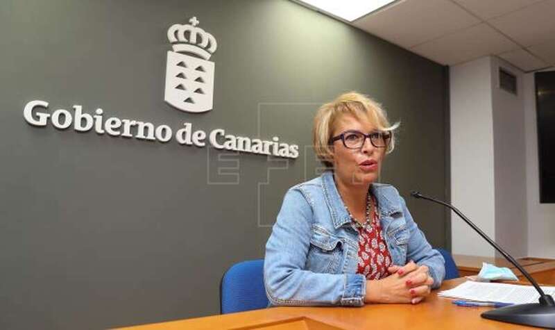 Imagen de archivo de la consejera de Economía, Conocimiento y Empleo del Gobierno de Canarias, Elena Máñez (Foto EFE / Elvira Urquijo A.)